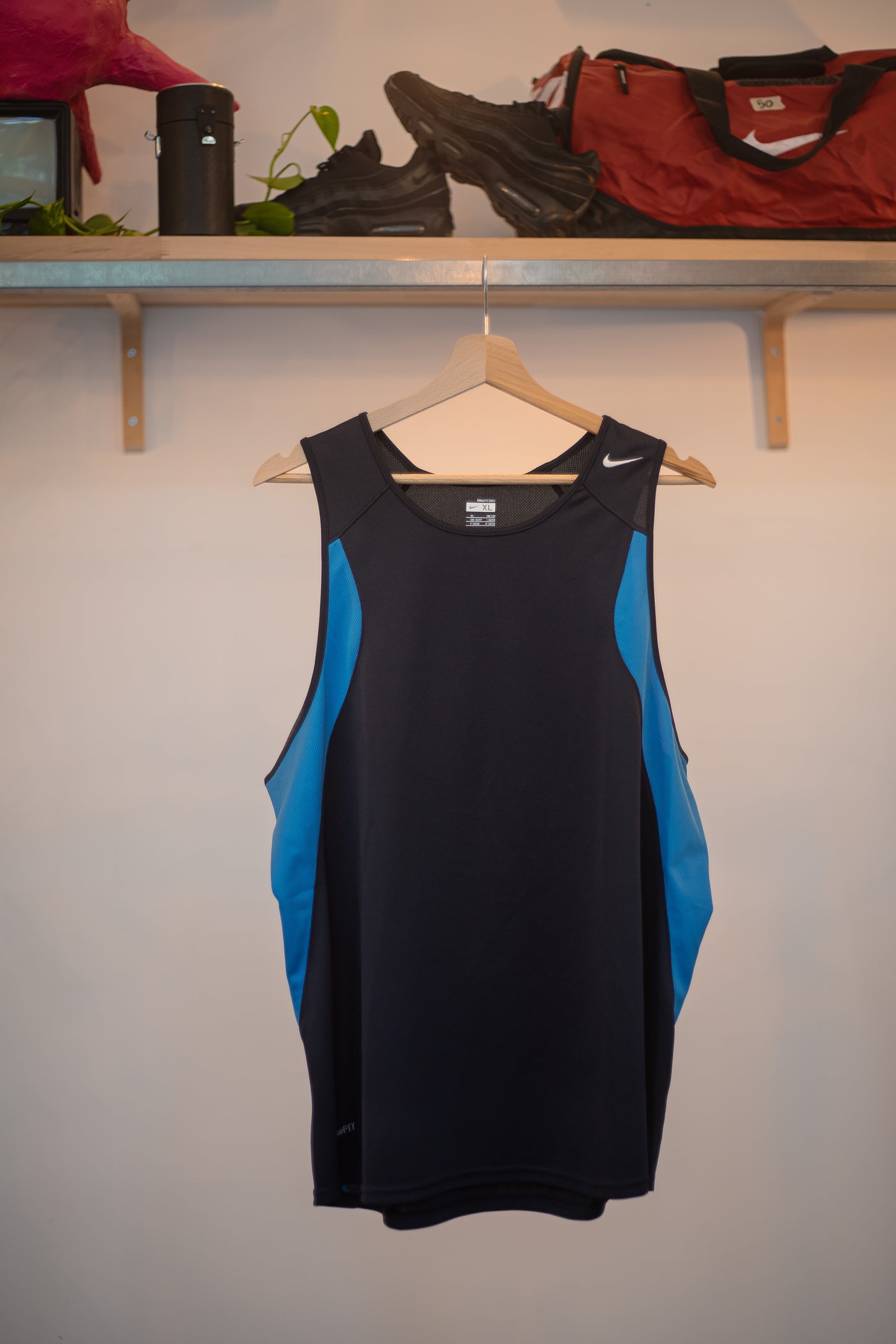 Nike Lightweight Sport Tank