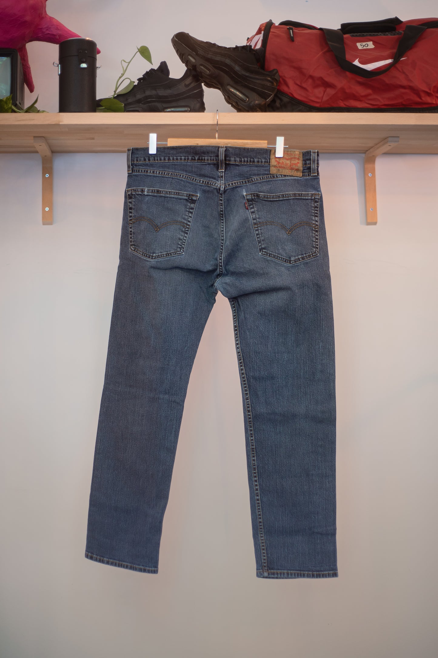 Levis 519