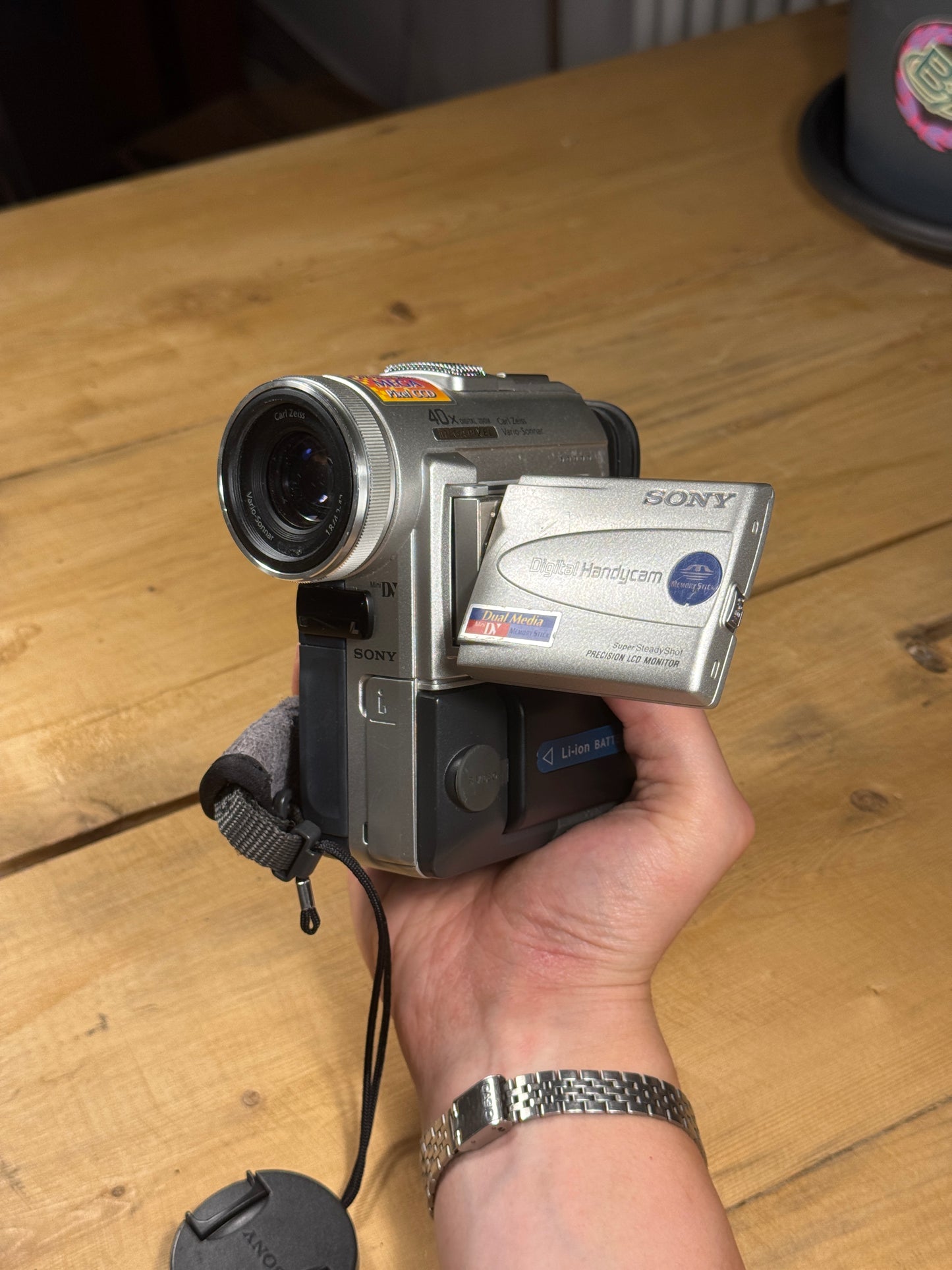 Sony Handycam DCR-PC100E