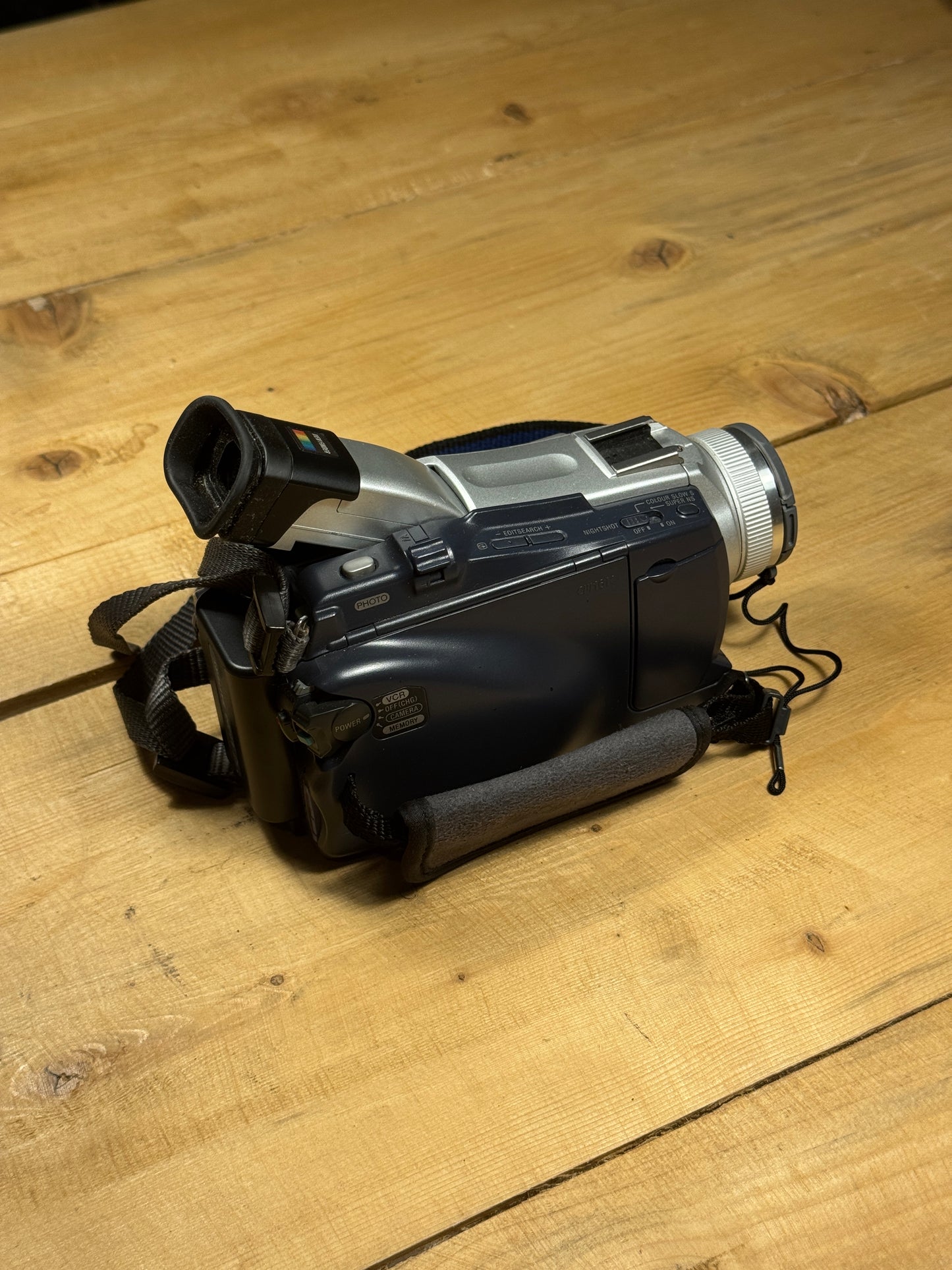 Sony Handycam DCR-TRV25E