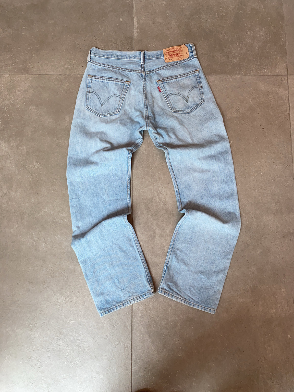 Vintage Levi's Bottom (W 32 L 32)