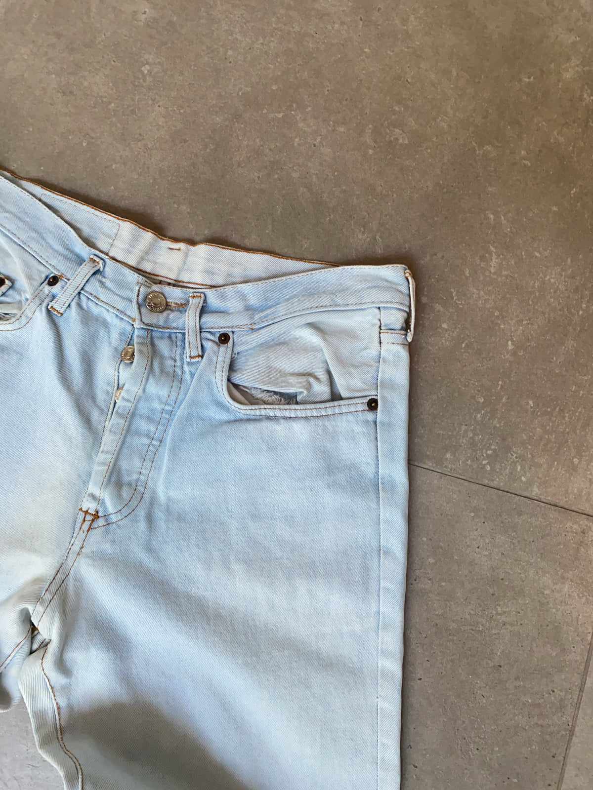 Vintage Levi's Bottom (W 34 L 36)