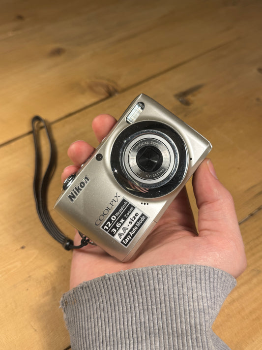 Nikon COOLPIX L22