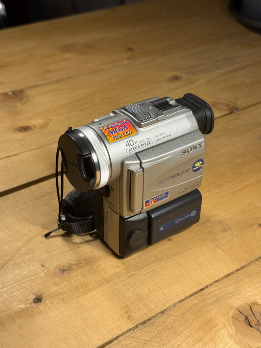 Sony Handycam DCR-PC100E