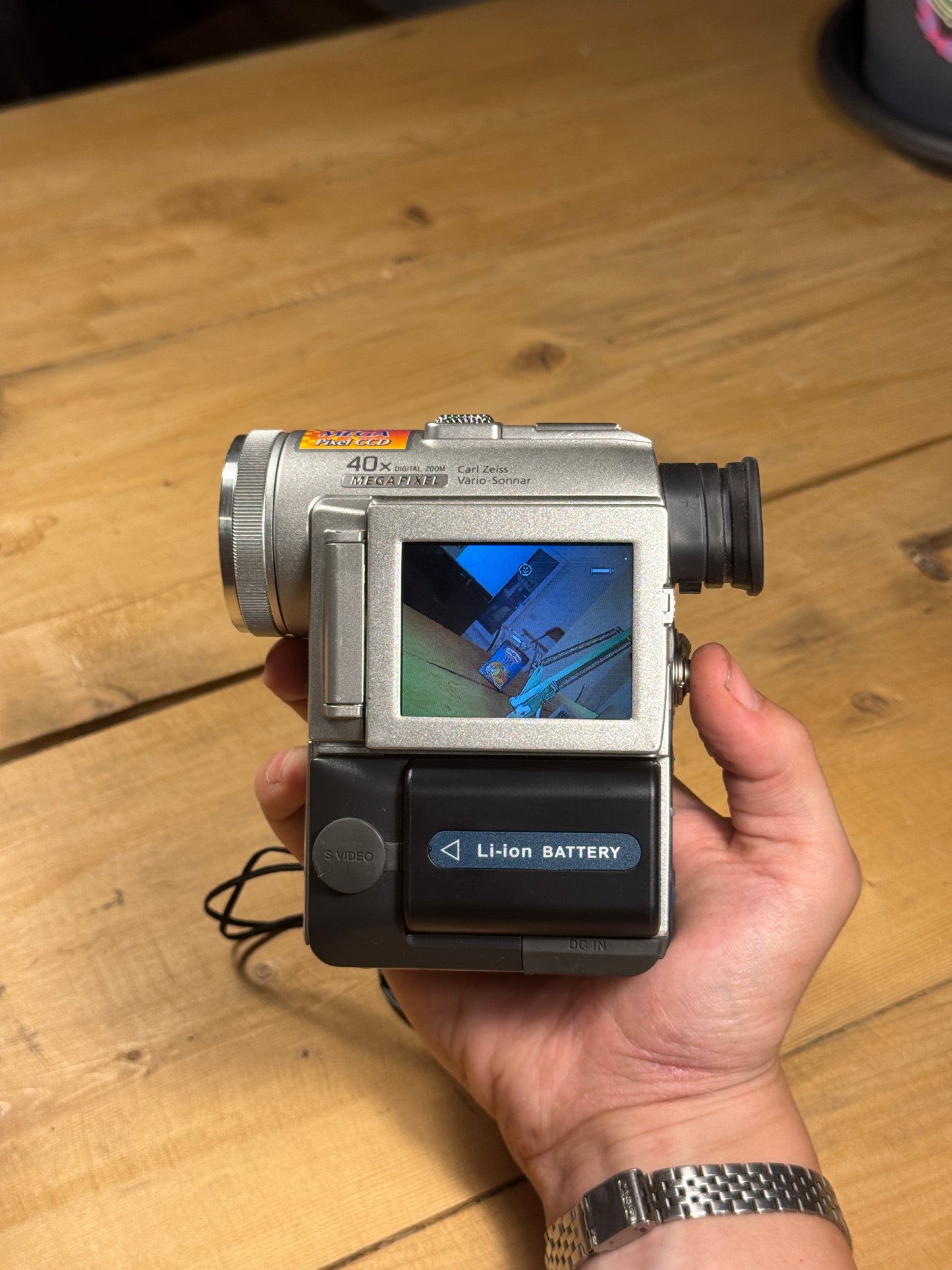 Sony Handycam DCR-PC100E