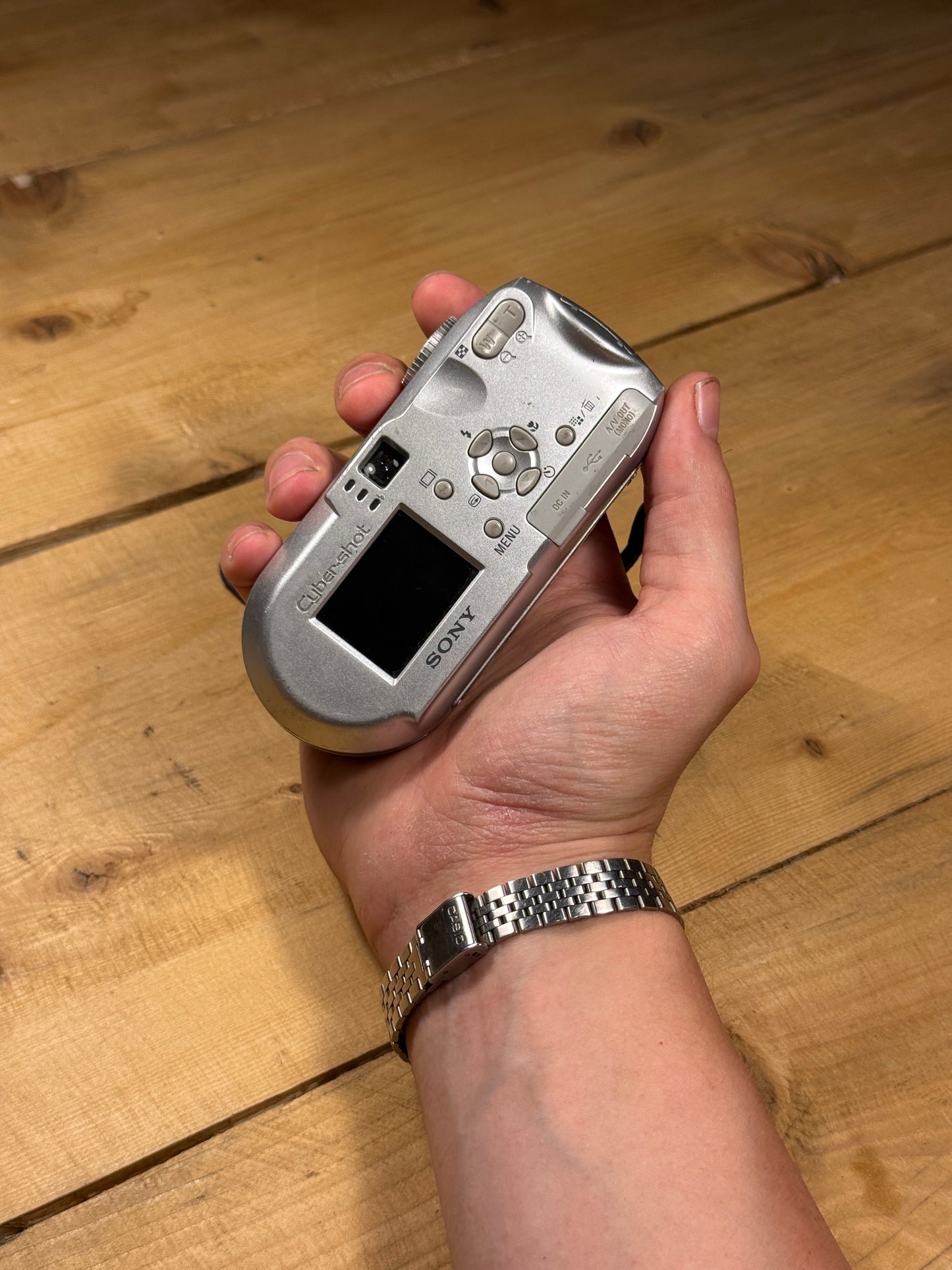Sony Cyber-Shot DSC-S650