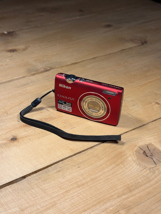 Nikon Coolpix S1500