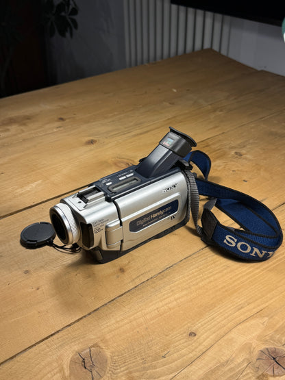 Sony Handycam DCR-TRV15E
