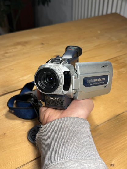 Sony Handycam DCR-TRV15E