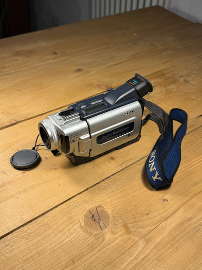 Sony Handycam DCR-TRV15E
