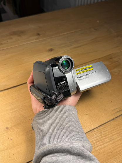 Sony Handycam DCR-HC24E