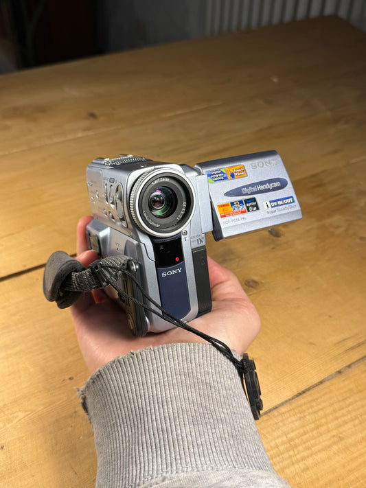 Sony Handycam DCR-PC8E
