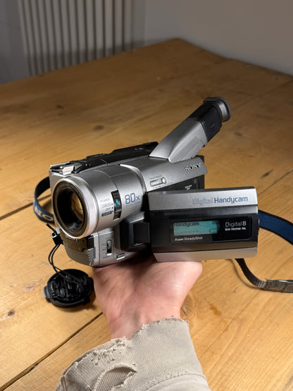 Sony Digital Handycam DCR-TRV210
