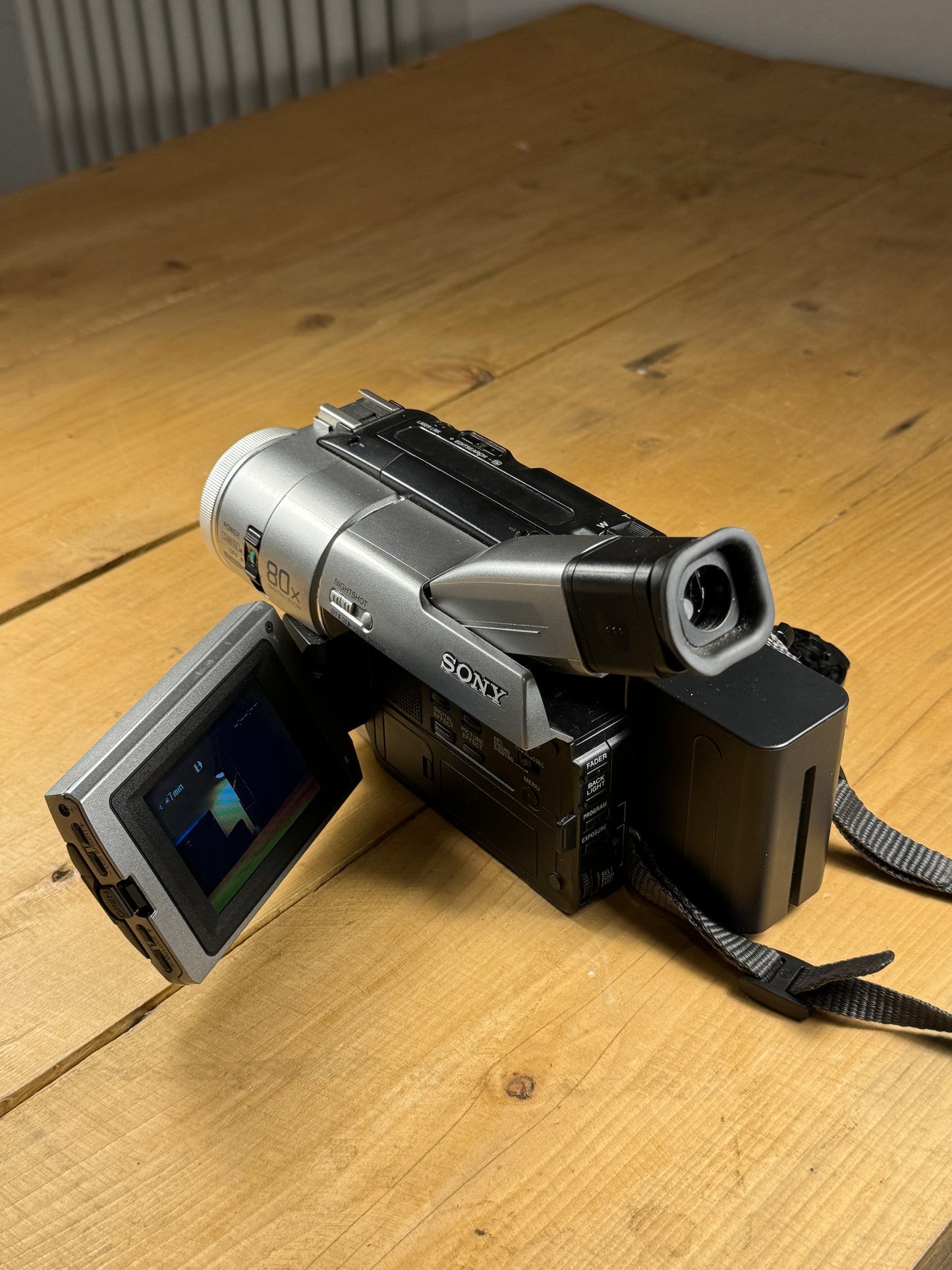 Sony Digital Handycam DCR-TRV210