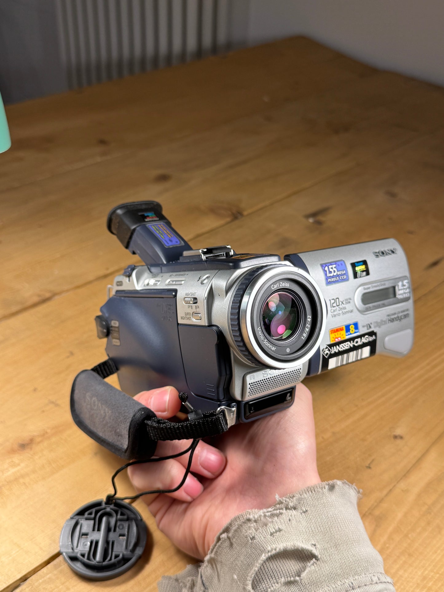 Sony Digital Handycam DCR-TRV30E