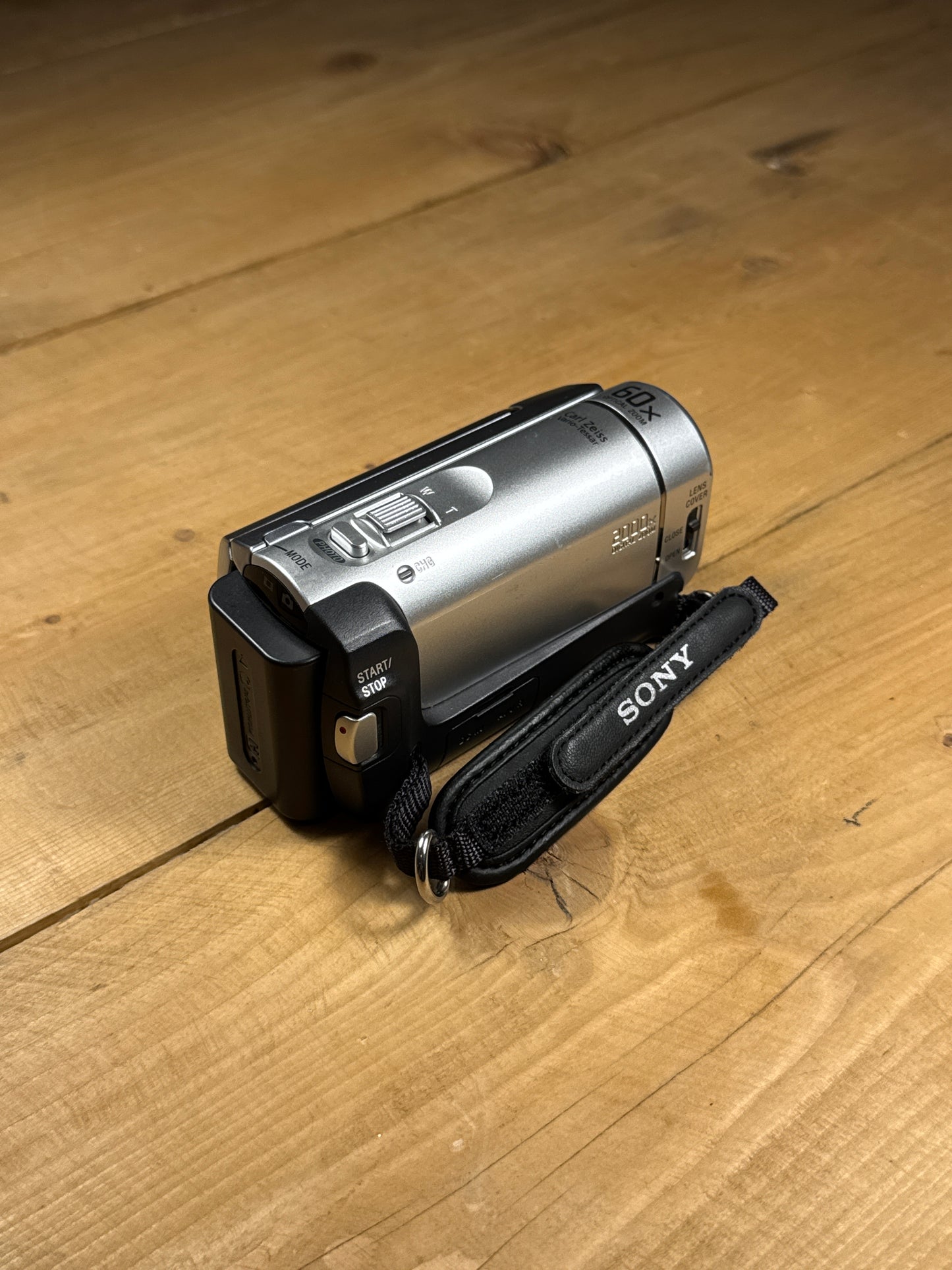 Sony Digital Handycam DCR-SX50E PAL (with original box and manuals)