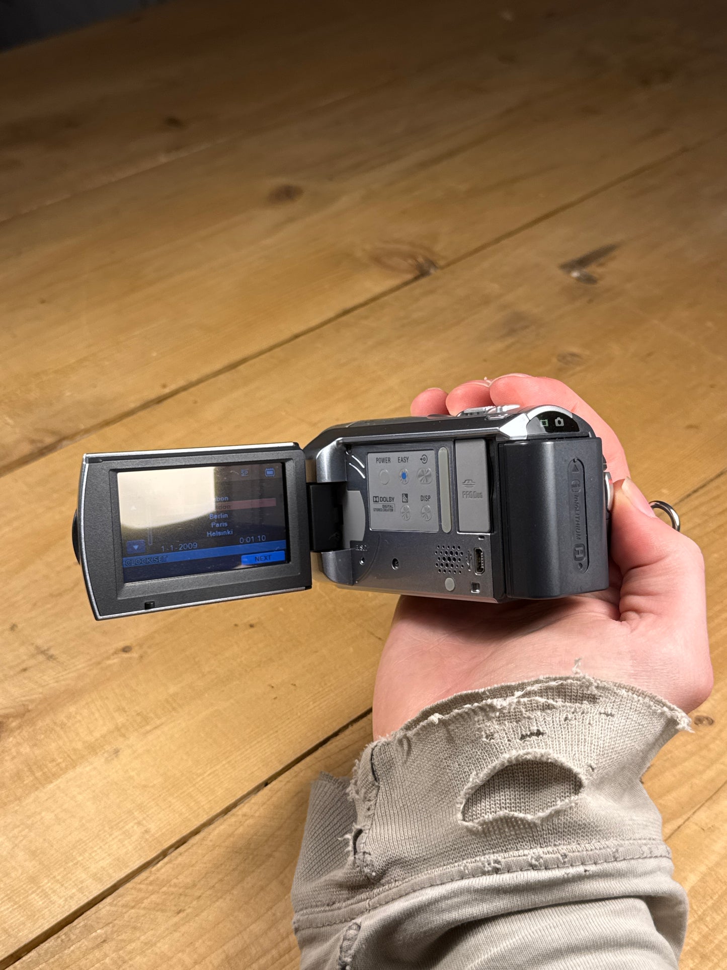 Sony Digital Handycam DCR-SX50E PAL (with original box and manuals)