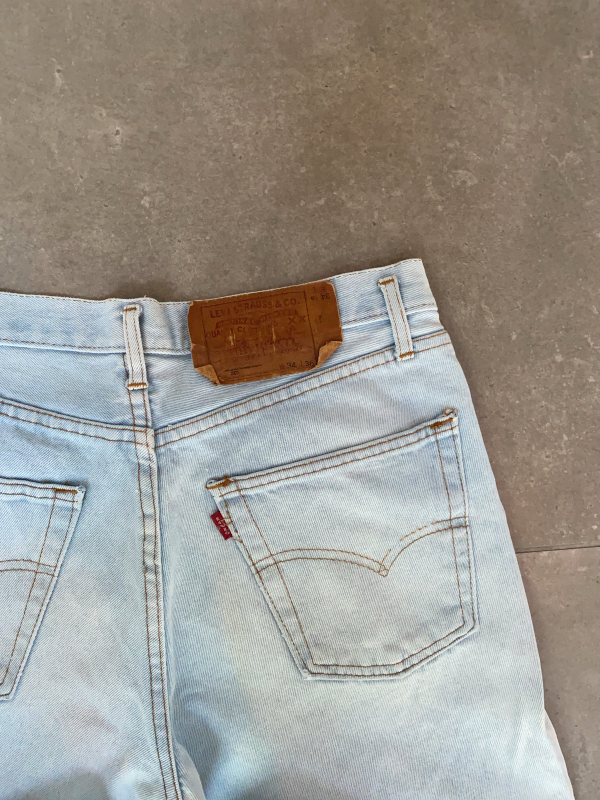 Vintage Levi's Bottom (W 34 L 36)